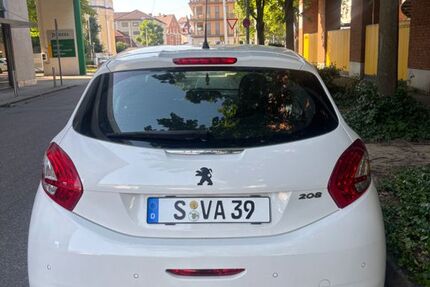 Peugeot 208 108.000 km 4.200 &euro; Stuttgart 70499