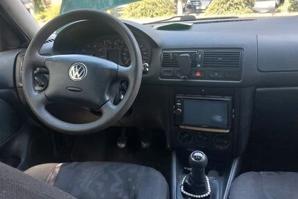 VW Golf 198.000 km 1.500 &euro; Metzingen 72555