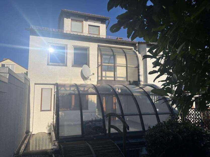 Haus zum Kaufen in Leonberg 490.000 € 123.7 m²