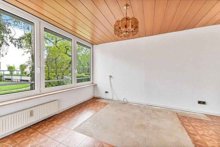 **Verwirklichen Sie Ihren Traum: 3,5-Zi. Wohnung, ruhige und zentrale Lage, renovierungsbedürftig**