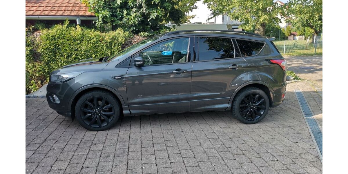 Ford Kuga 120.000 km 16.500 &euro; Stuttgart 75097