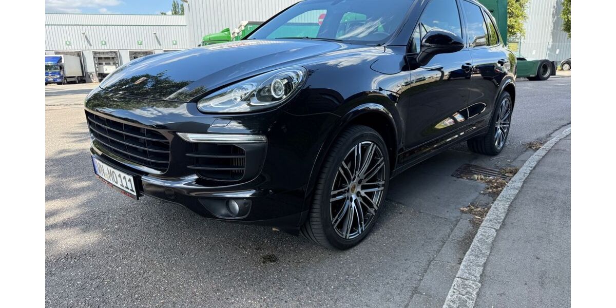 Porsche Cayenne 215.250 km 26.200 &euro; Waiblingen 71332