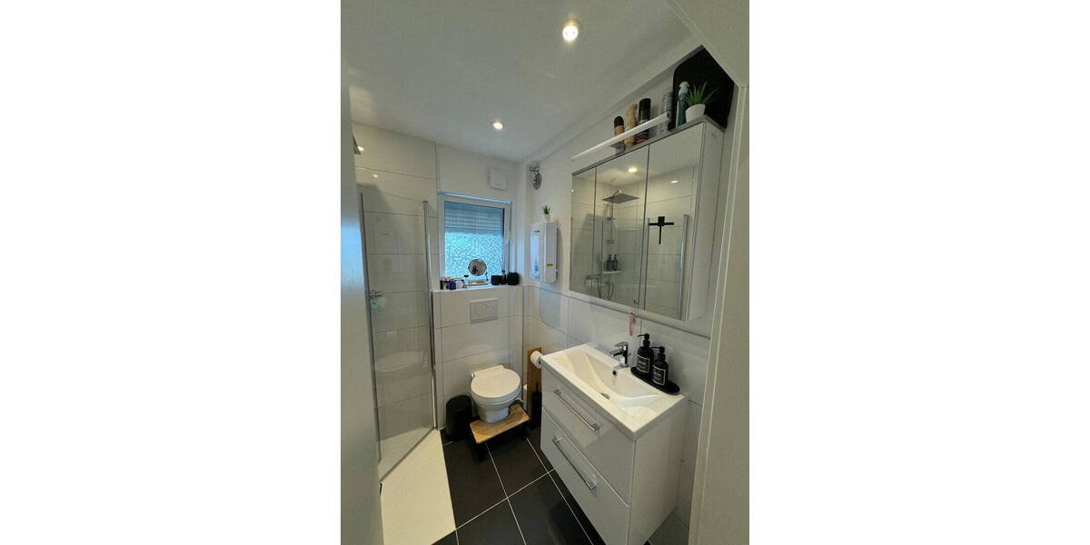 Etagenwohnung Kernen Rommelshausen - 3 Zimmer, 60 m&sup2;, 860&euro; | Angebot:26080768