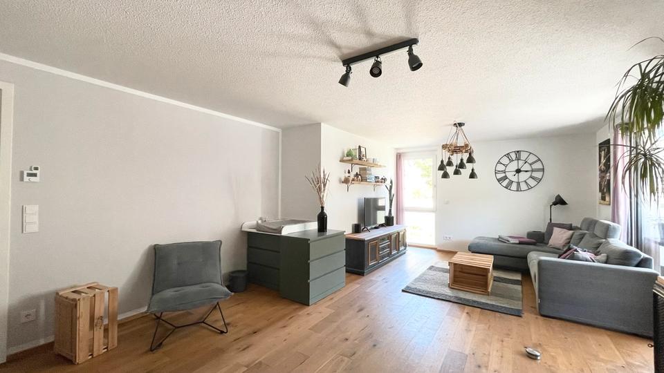 Etagenwohnung Waldenbuch - 2.5 Zimmer, 77 m&sup2;, 349.000&euro; | Angebot:26876361