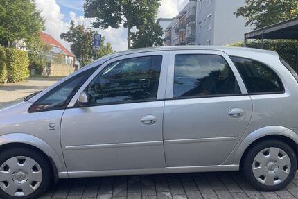 Opel Meriva 80.000 km 3.300 € Stuttgart 70376