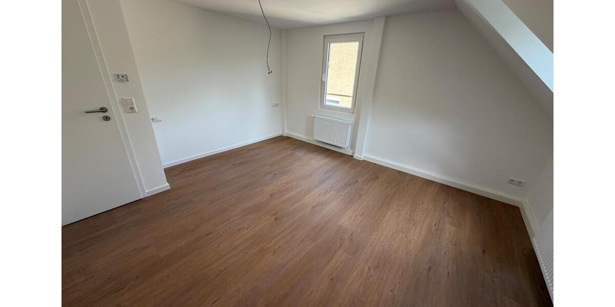 Dachgeschoßwohnung Stuttgart Bad Cannstatt - 2 Zimmer, 39 m&sup2;, 249.000&euro; | Angebot:26802855