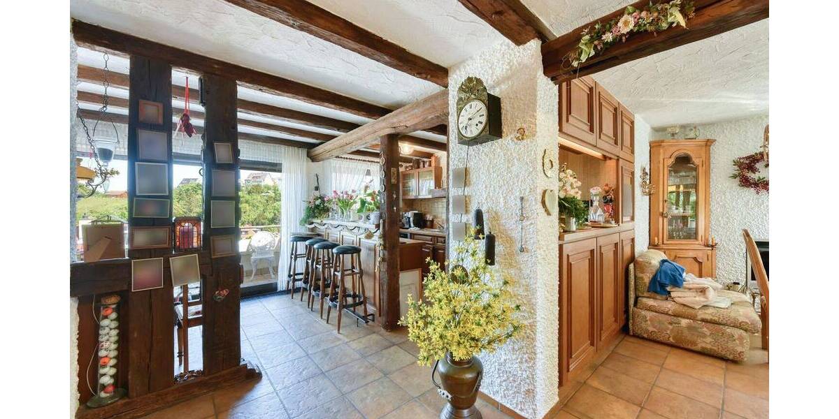 Mehrfamilienhaus, Wohnhaus Stuttgart Ost - 9 Zimmer, 256 m&sup2;, 980.000&euro; | Angebot:25670990