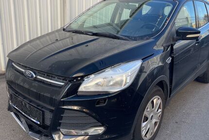 Ford Kuga 163.000 km 4.990 &euro; Böblingen 71034