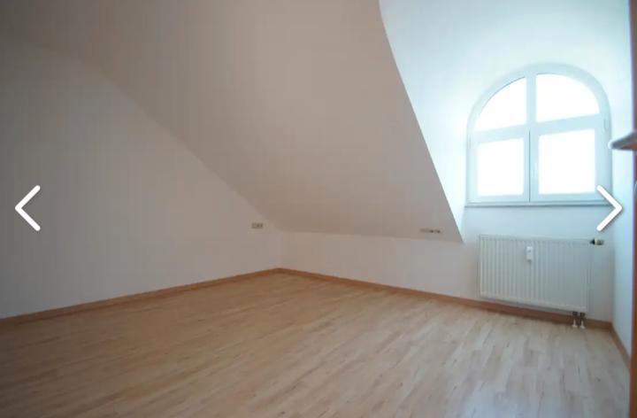 Dachgeschoßwohnung Großbettlingen - 2.5 Zimmer, 50 m&sup2;, 199.000&euro; | Angebot:26285487