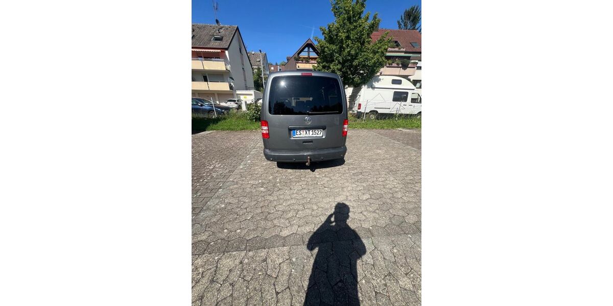VW Caddy 198.000 km 7.900 &euro; esslingen 73728