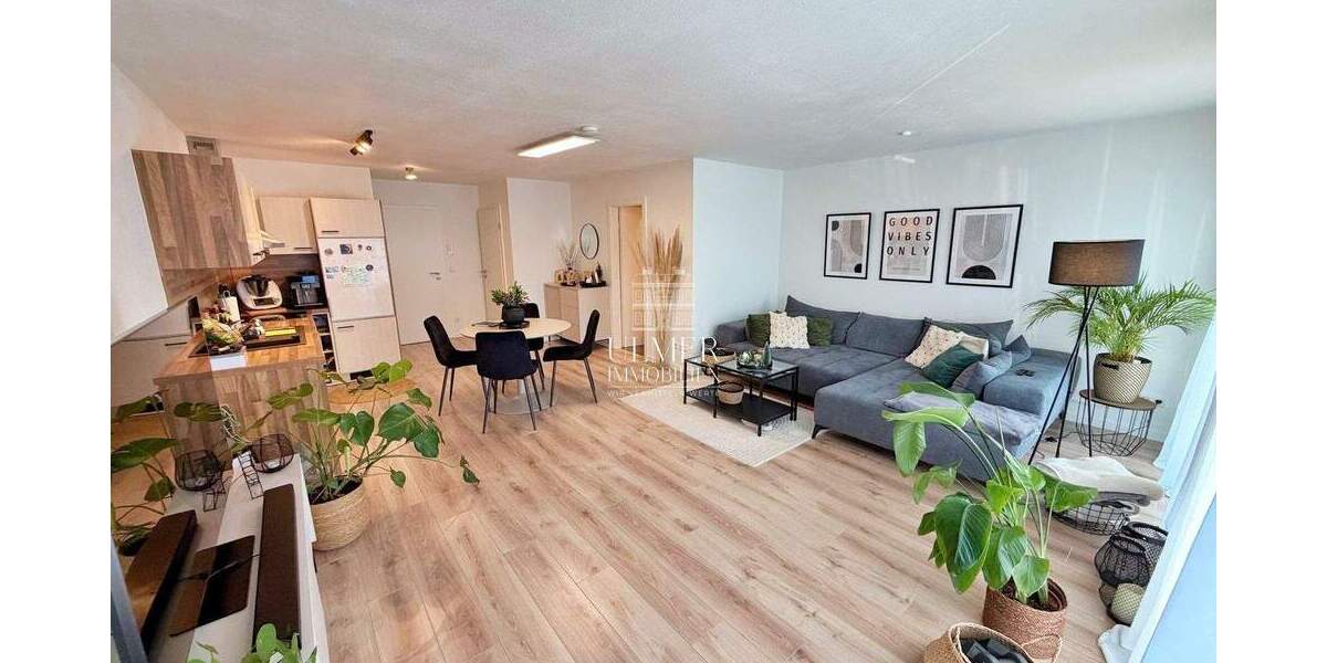 Neuwertige 2-Zimmer Wohnung mit kleiner Terrasse und Außenstellplatz in gefragter Lage 2 zimmer