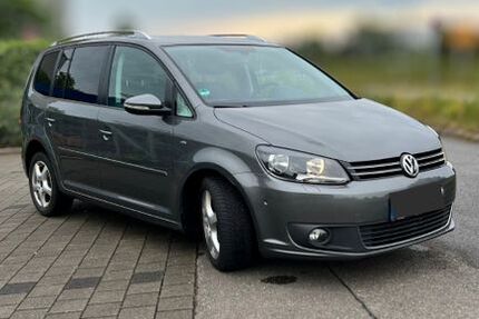 VW Touran 166.850 km 11.900 &euro; Stuttgart 70599