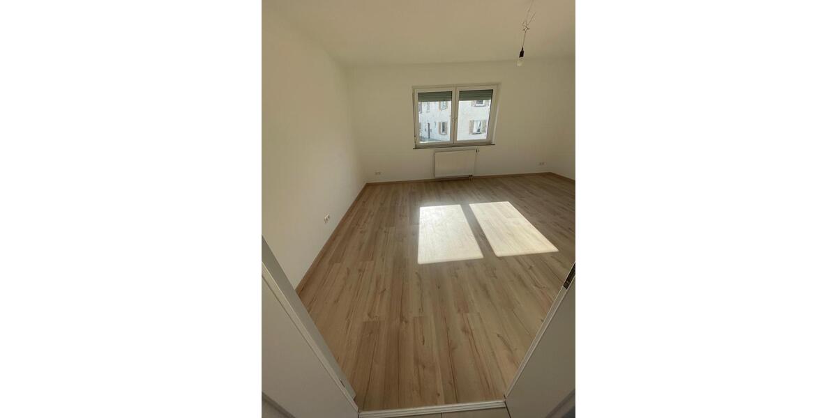 Erdgeschoßwohnung Esslingen am Neckar Oberesslingen - 3 Zimmer, 75 m&sup2;, 1.500&euro; | Angebot:25499690