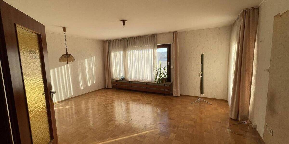 Etagenwohnung Vaihingen an der Enz Roßwag - 5 Zimmer, 104 m&sup2;, 285.000&euro; | Angebot:26082965