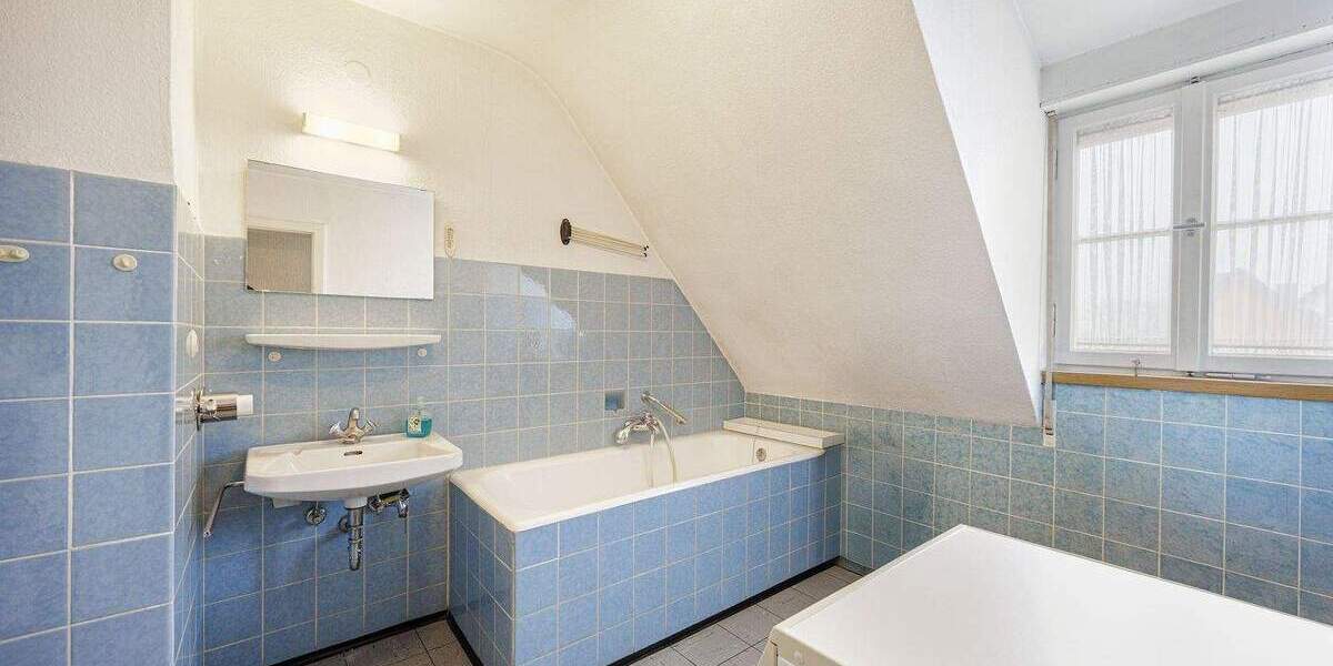 Etagenwohnung Ludwigsburg Ost - 4 Zimmer, 74 m&sup2;, 199.000&euro; | Angebot:24974045