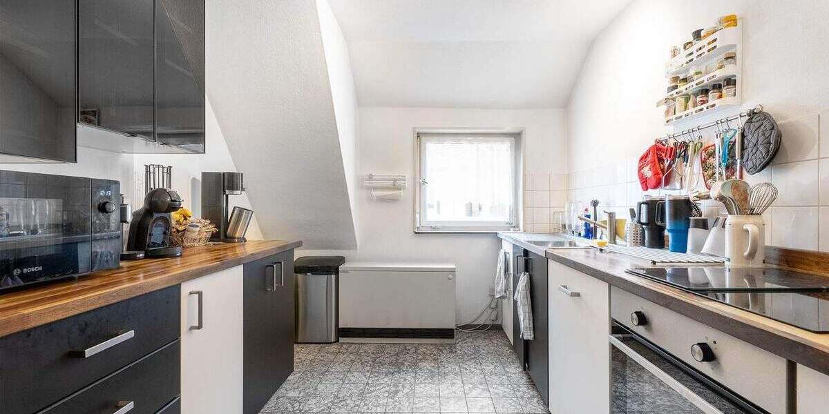 Mehrfamilienhaus, Wohnhaus Stuttgart Degerloch - 9 Zimmer, 140 m&sup2;, 740.000&euro; | Angebot:24635350