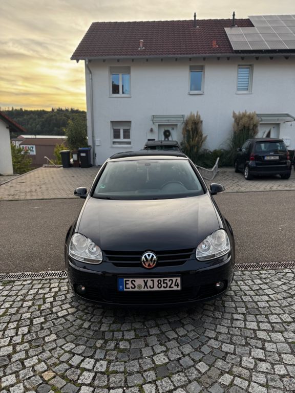 VW Golf 185.000 km 2.299 € Plochingen 73207