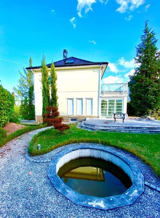 Haus zum Kaufen in Stuttgart 1.580.000 € 210 m²