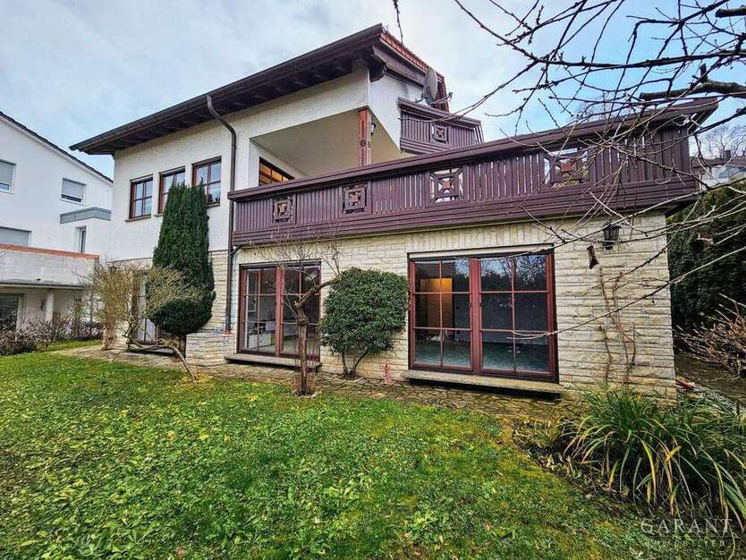 Haus zum Kaufen in Oberboihingen 698.000 € 230 m²