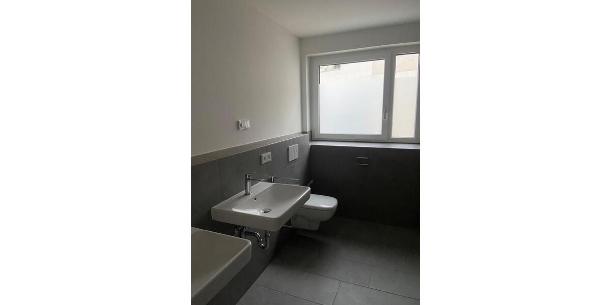 Etagenwohnung Weinstadt - 2.5 Zimmer, 88 m&sup2;, 1.495&euro; | Angebot:26514906