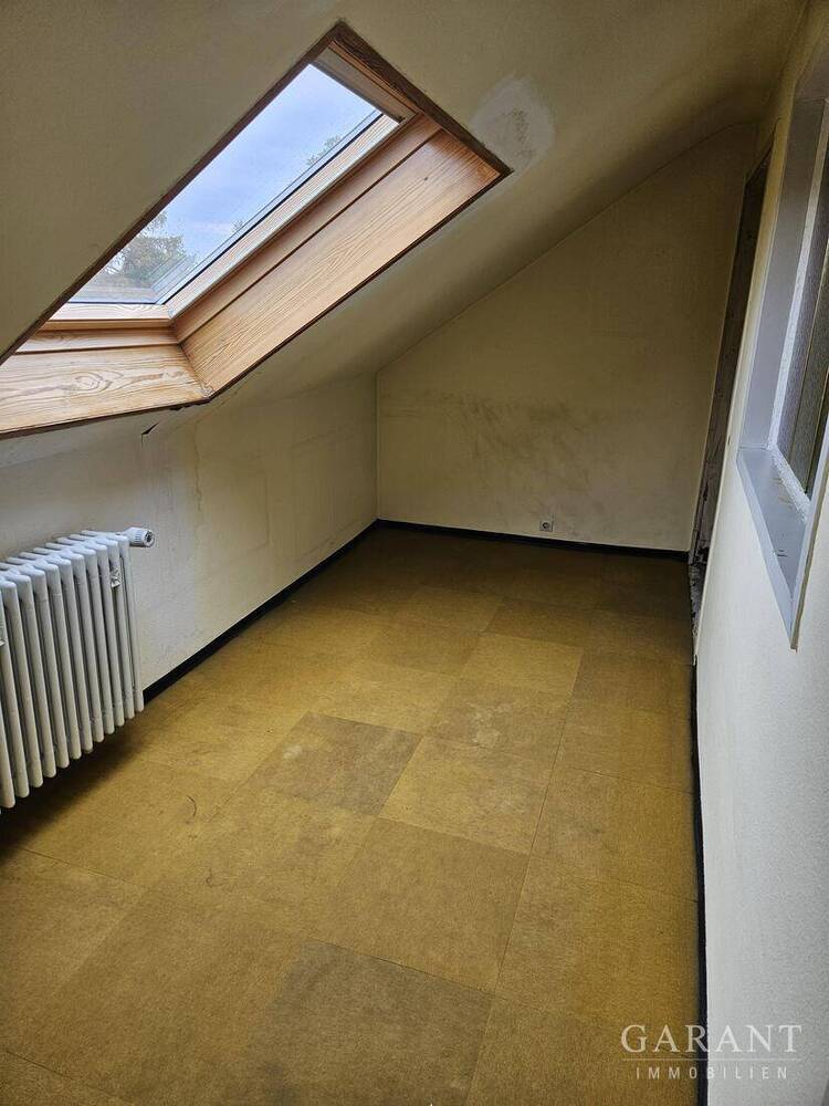Ihr Familienhäuschen in bester Lage mit Garage