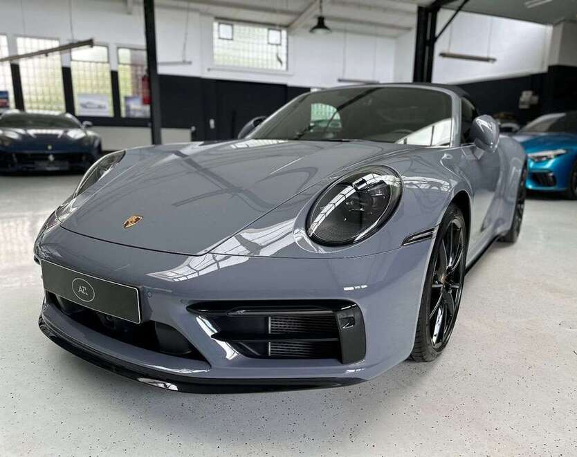 911