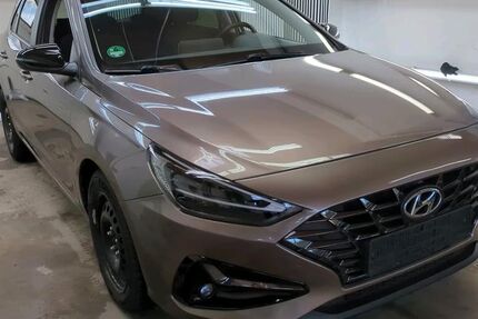 Hyundai i30 161.000 km 9.999 &euro; Ditzingen 71254