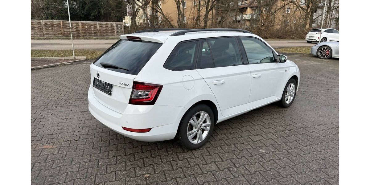Skoda Fabia 1.0 TSI Combi Style DSG Edition 100 73.000 km 11.850 &euro; Schorndorf 73614