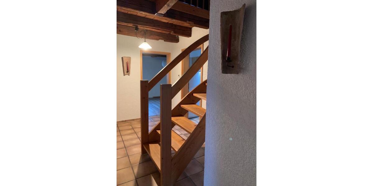 Dachgeschoßwohnung Ludwigsburg Hoheneck - 2.5 Zimmer, 70 m&sup2;, 219.000&euro; | Angebot:26844883