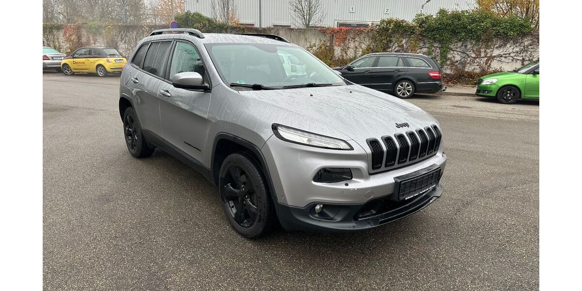 Jeep Cherokee 150.000 km 11.599 &euro; Möglingen/Ludwigsburg 71696