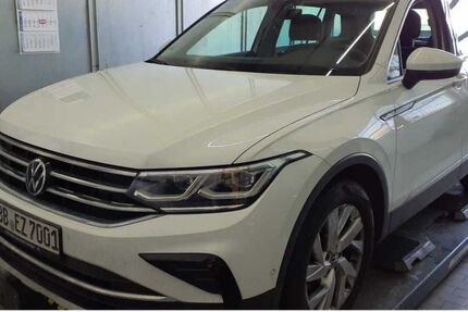 VW Tiguan 59.242 km 29.430 &euro; Stuttgart-Wangen 70188