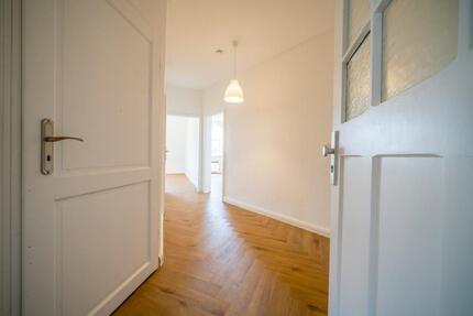 Renoviert, vermietet, provisionsfrei – Kapitalanlage ohne Aufwand 2.5 zimmer