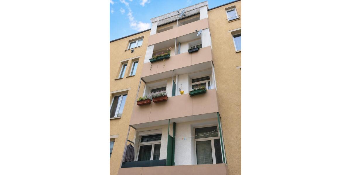 Dachgeschoßwohnung Stuttgart Stuttgart-Mitte - 2.5 Zimmer, 63 m&sup2;, 350.000&euro; | Angebot:26834060