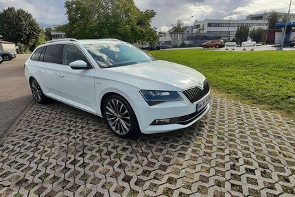 Skoda Superb 150.000 km 17.800 € Fellbach 70736