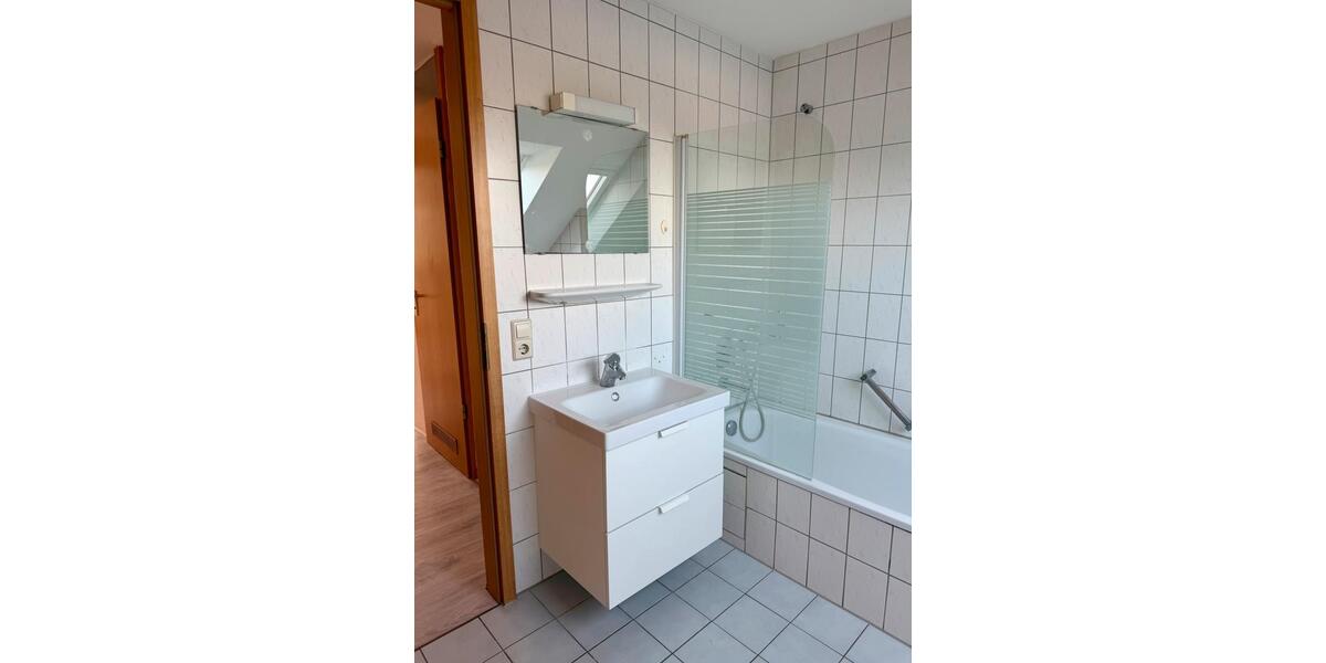 Dachgeschoßwohnung Sindelfingen Darmsheim - 3 Zimmer, 78 m&sup2;, 300.000&euro; | Angebot:26987220