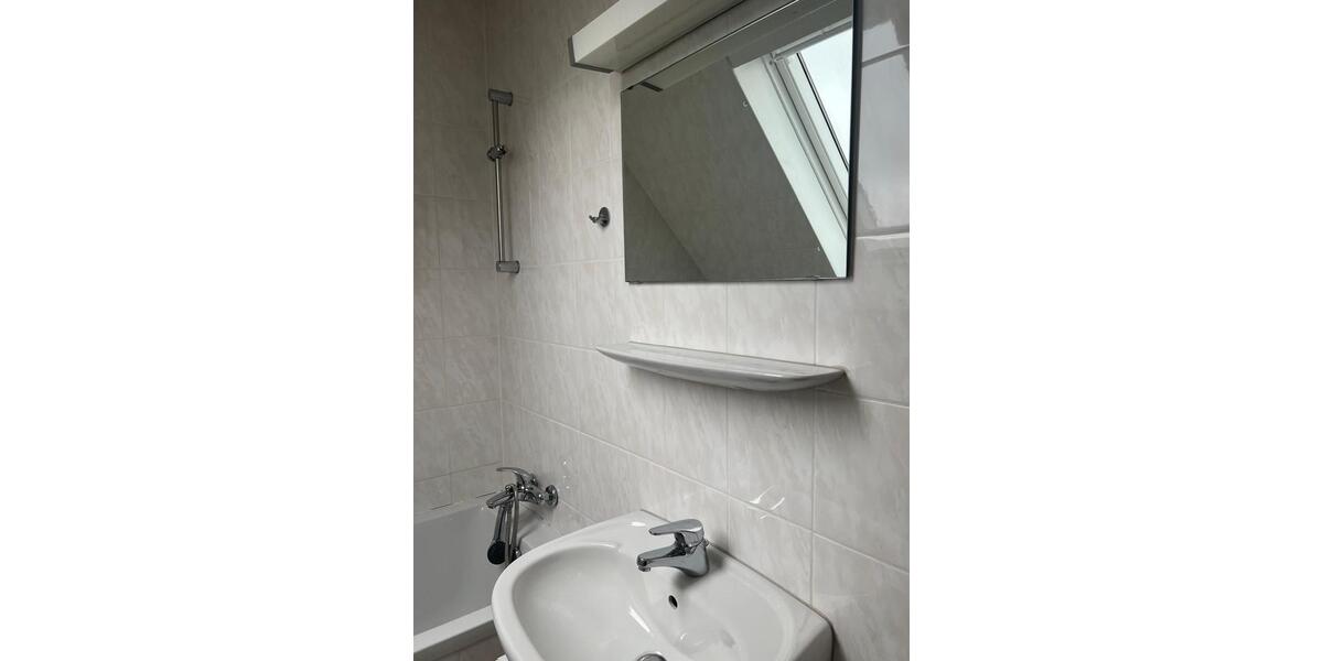 Dachgeschoßwohnung Stuttgart Stuttgart-West - 2 Zimmer, 50 m&sup2;, 650&euro; | Angebot:26368782