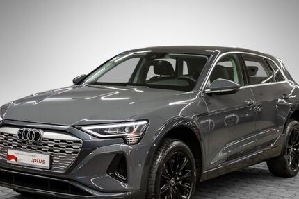 Audi Q8 e-tron 5.094 km 46.950 € Stuttgart 70563