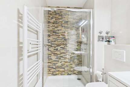 Wohnung zum Kaufen in Esslingen am Neckar Pliensauvorstadt 216.000 € 50.04 m² 2 zimmer