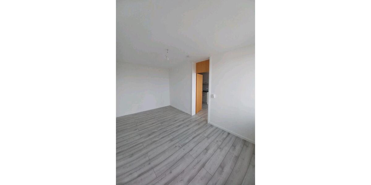 Etagenwohnung Nürtingen - 2 Zimmer, 70 m&sup2;, 875&euro; | Angebot:26393636
