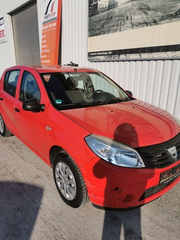 Dacia Sandero 123.400 km 1.590 € Backnang 71522