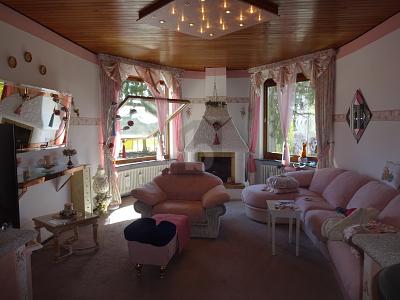 GROßZÜGIGES ZUHAUSE MIT EINLIEGERWOHNUNG - Zweifamilienhaus Kirchheim unter Teck | Angebot:24991988