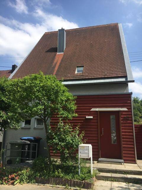 Freestanding single Family home 3 bedrooms 3 bathrooms + lots of storage near the nature!