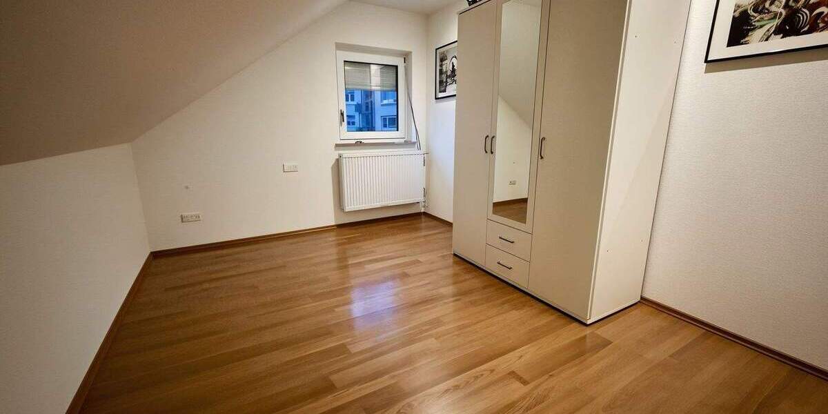 Doppelhaushälfte Schorndorf - 9 Zimmer, 170 m&sup2;, 790.000&euro; | Angebot:26795438