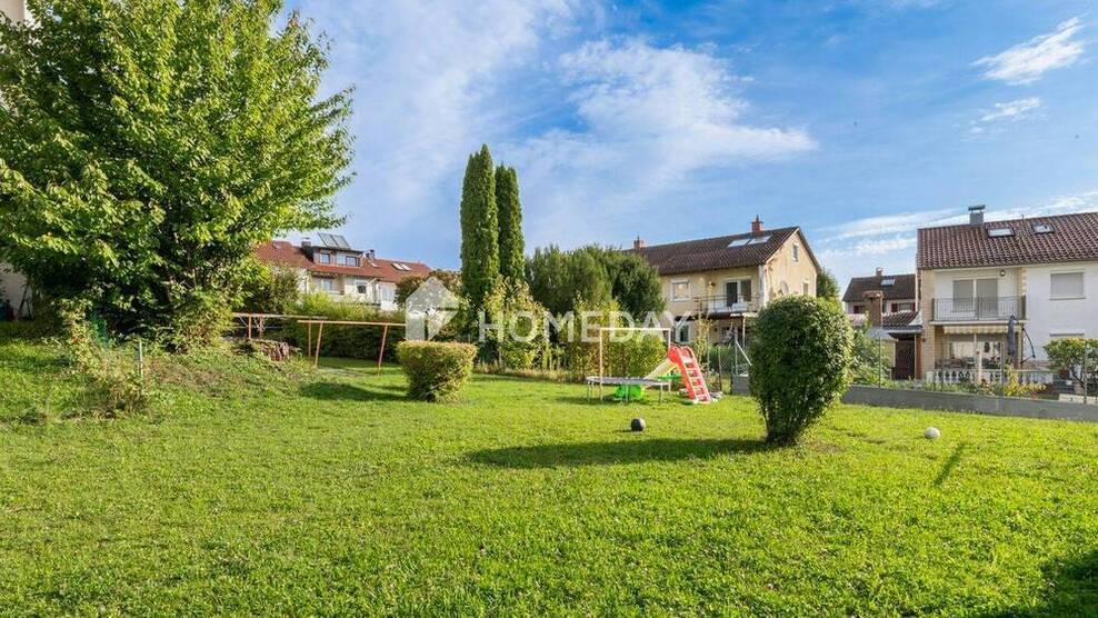 Gepflegte Wohnung mit sonnigem Balkon und Garage in familienfreundlicher Lage in Backnang