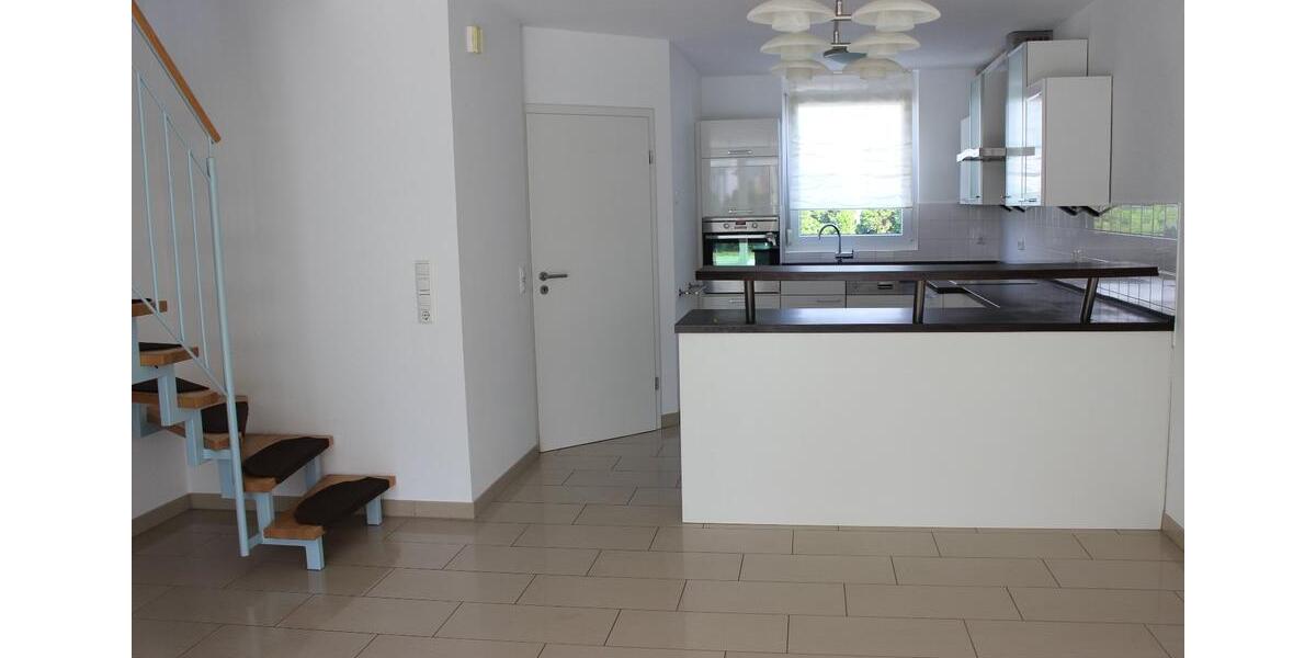 Reihenhaus Sindelfingen Darmsheim - 5.5 Zimmer, 136 m&sup2;, 2.400&euro; | Angebot:26313388