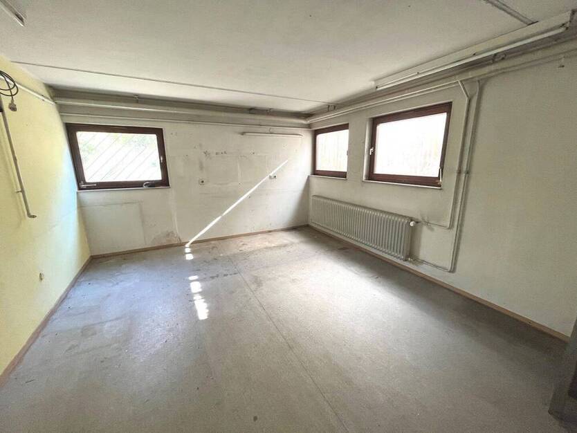 Doppelhaushälfte in ruhiger Ortsrandlage.
