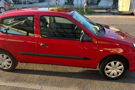 Renault Clio 61.000 km 2.500 &euro; Leinfelden-Echterdingen 70771