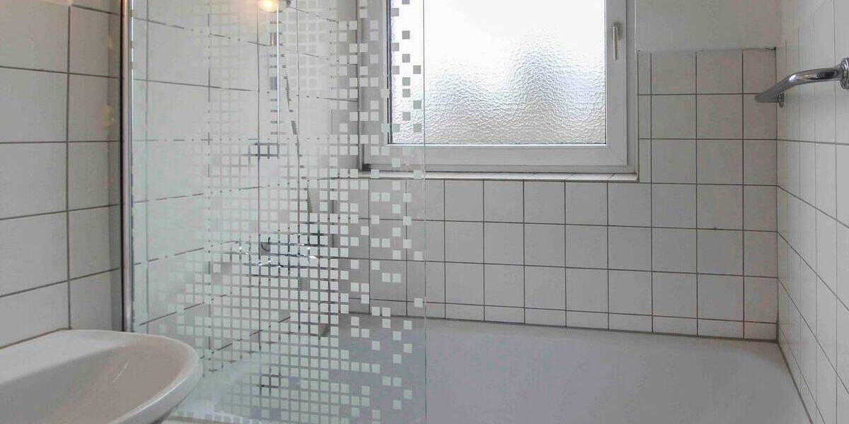 Etagenwohnung Stuttgart Dürrlewang - 3 Zimmer, 64 m&sup2;, 270.000&euro; | Angebot:26118115