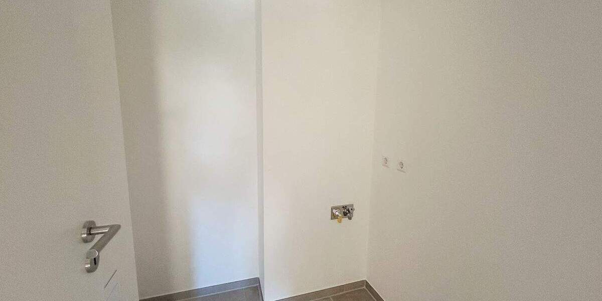 Etagenwohnung Stuttgart Untertürkheim - 4 Zimmer, 104 m&sup2;, 1.690&euro; | Angebot:25677103