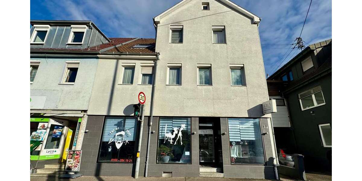 Haus zum Kaufen in Nürtingen 700.000 € 266.37 m² 9 zimmer